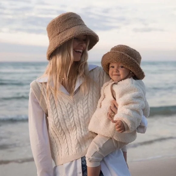 David and Young Teddy Bucket Hat Camel Dark Beige NWOT - Picture 3 of 14